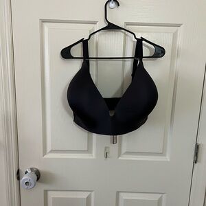 NWT SKIMS Black Wireless Bra